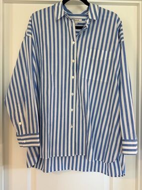 Madewell Blue and White Vertical Stripe Button-Down Shirt- worn ONCE! So soft!